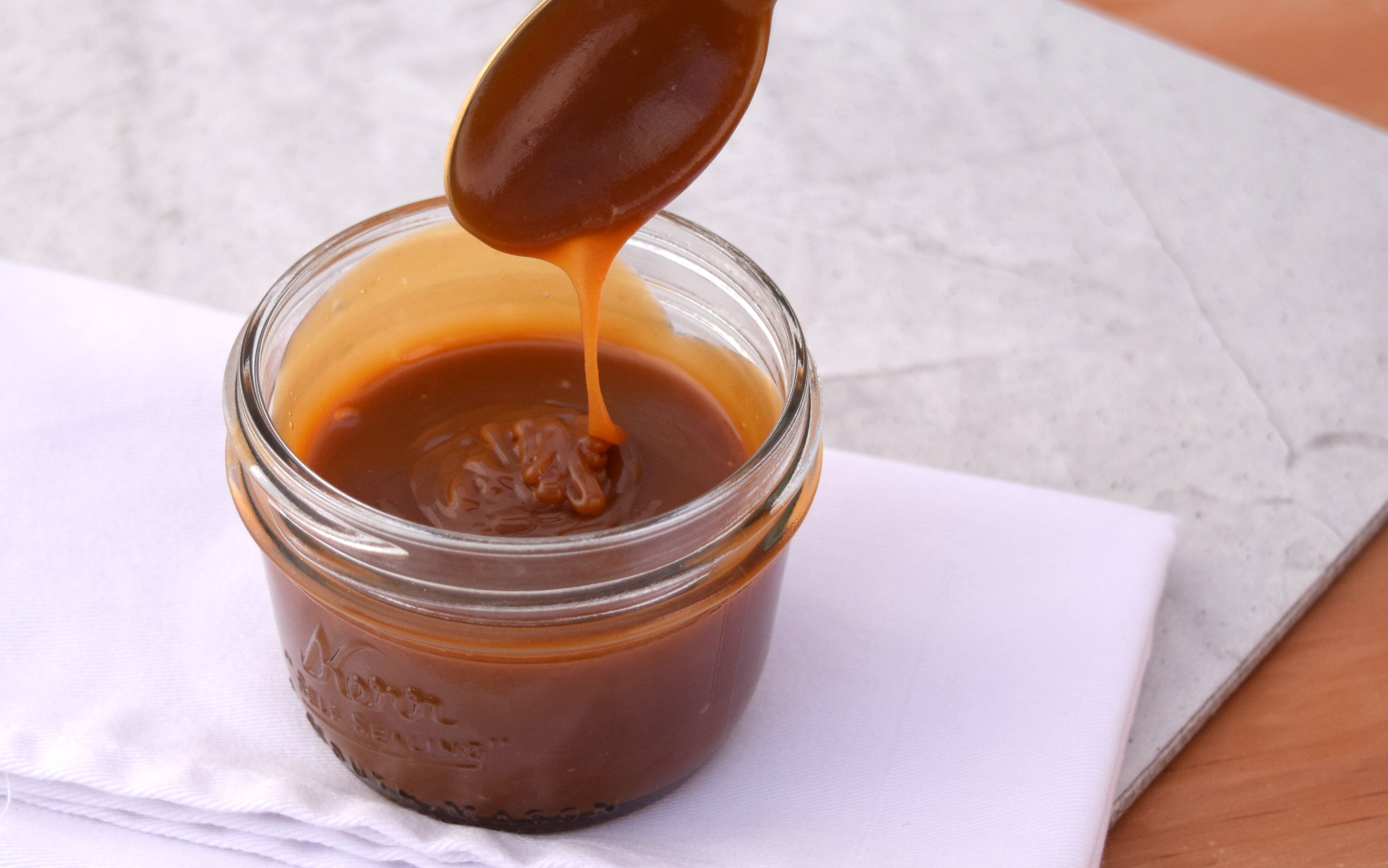 Easy Caramel Sauce – Step by Step Instructions.