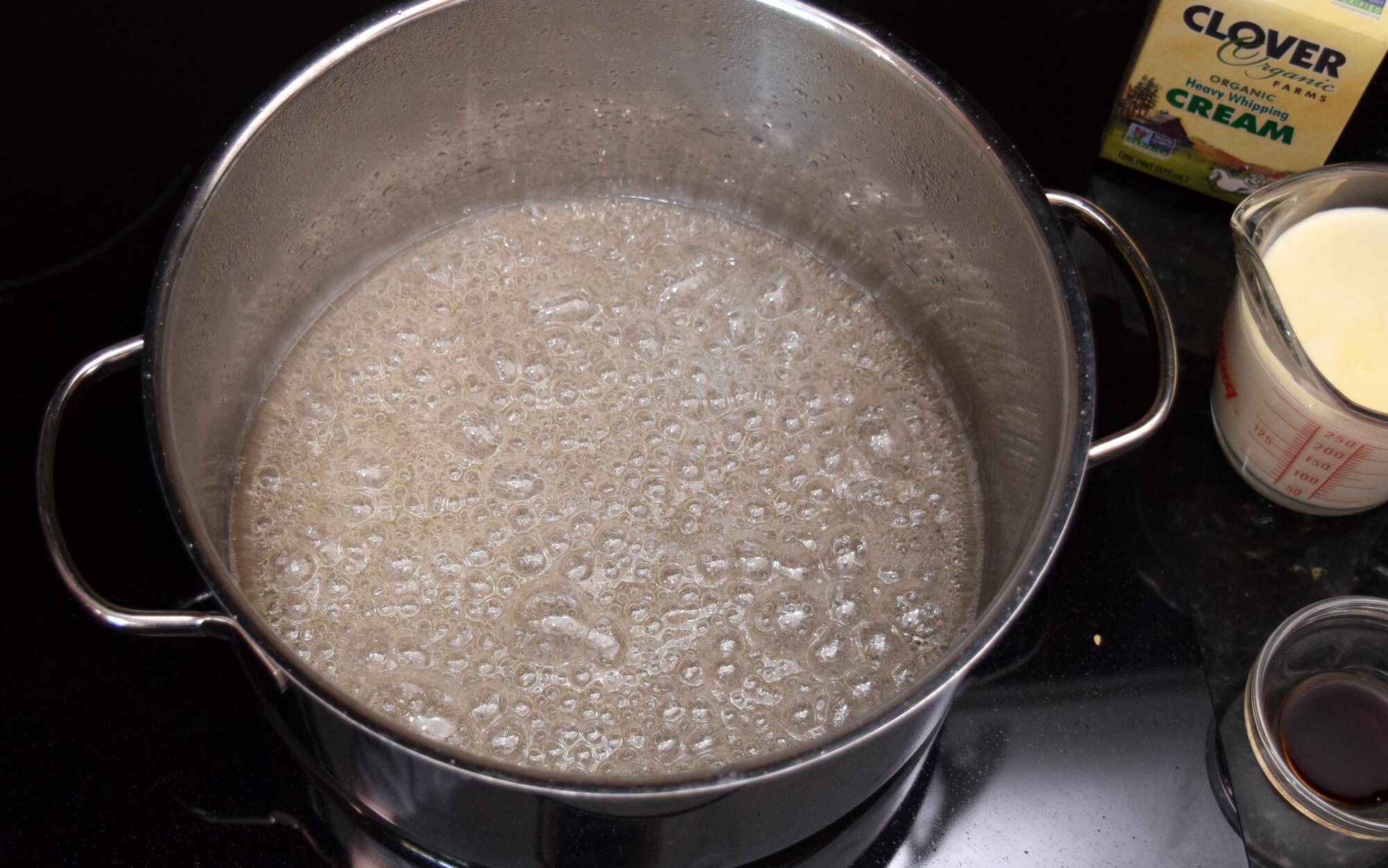 Easy Caramel Sauce – Step by Step Instructions.