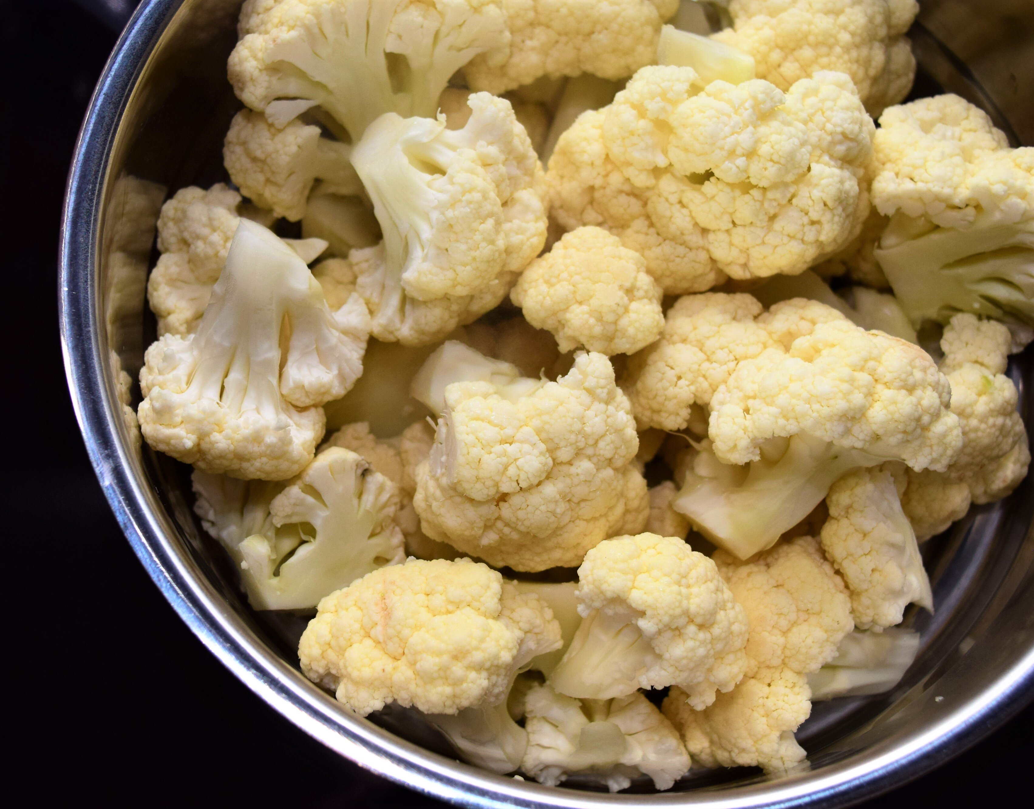 Mac and Cheese with Creamy Cauliflower Sauce and Ham